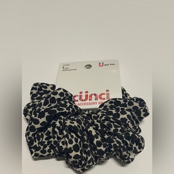 Scunci 1pc Scrunchie U Got This 12493 Black White - Picture 7 of 8